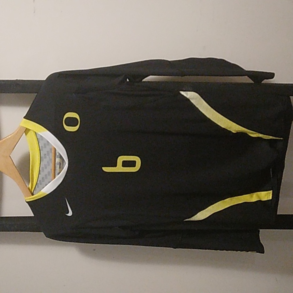 Women's Nike Oregon Ducks Volleyball Jersey NWOT